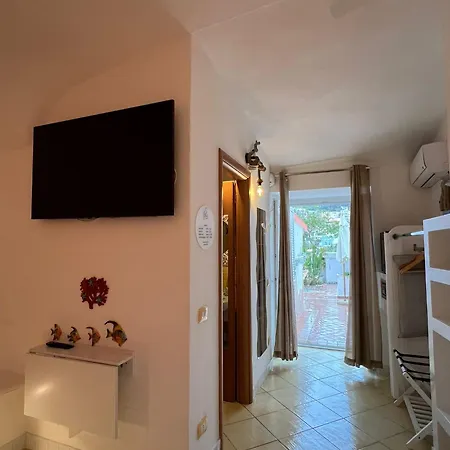 فندق مبيت وإفطار Da Laura 4*