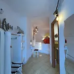 Da Laura Nocleg ze śniadaniem Ponza