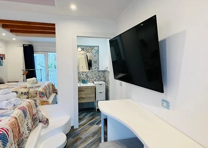 Da Laura Bed & Breakfast Ponza